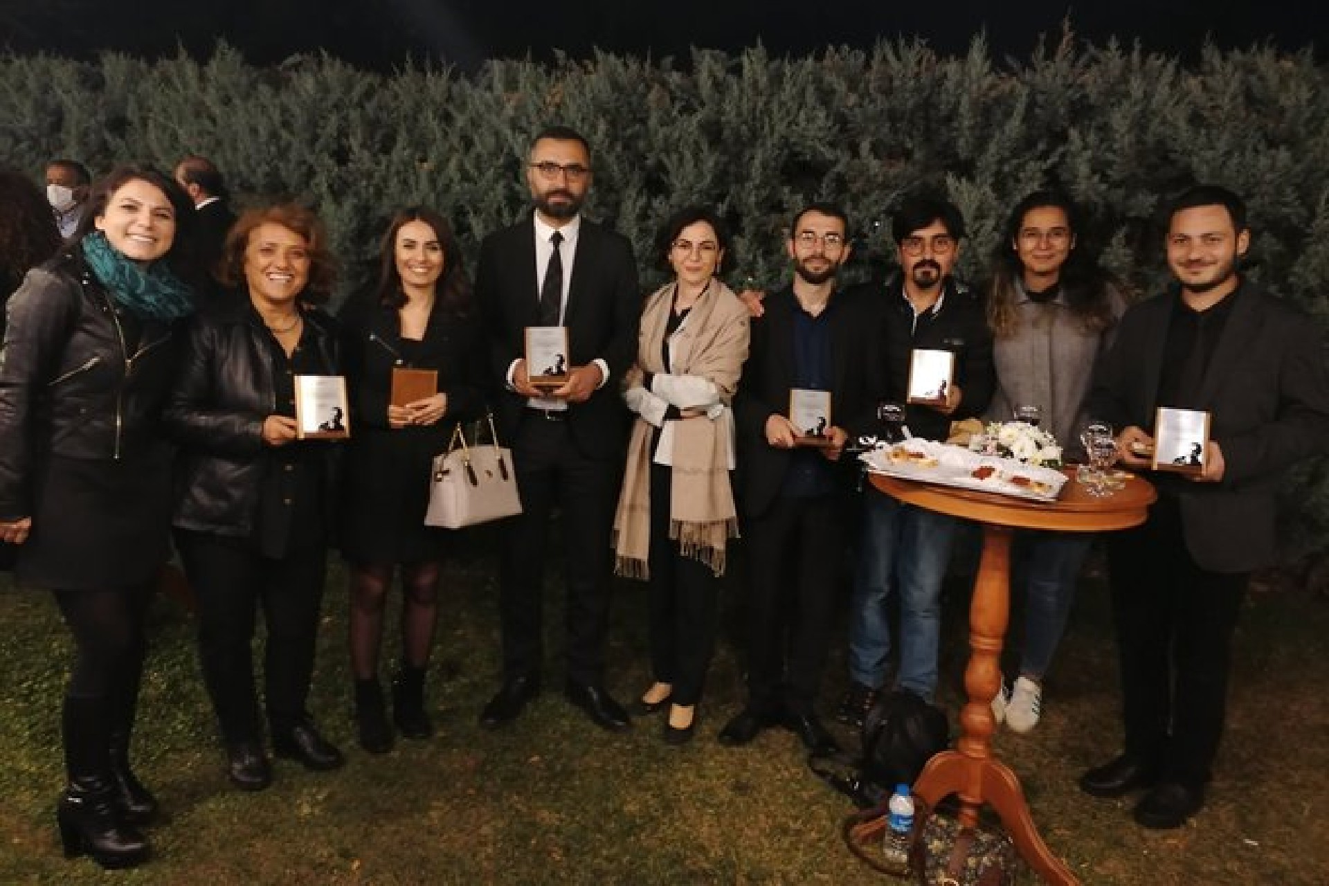 ödül alanlar_e922e33c67efa41b4e008d8355aed81b.jpeg